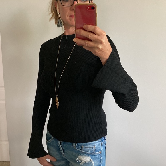 Black Flare Sleeve Ribbed Knit Top - Picture 5 of 8